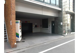 千代田区麹町の駐車場の外観