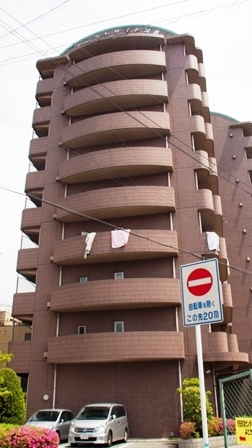 イーストサイド加島の外観