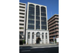 産和ビルの外観
