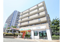 日宝ポニクレール府中の外観