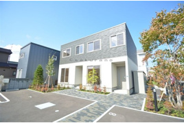 アコルデガーデンB棟の外観