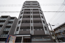 コートバスクの外観