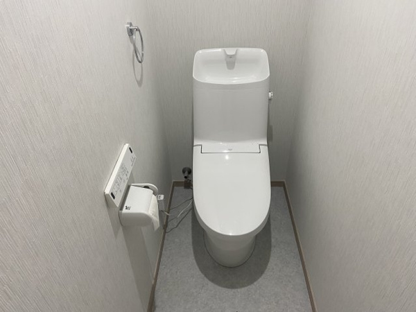 【谷津町貸家のトイレ】