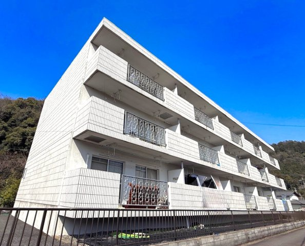 揖斐郡揖斐川町極楽寺&nbsp;3階建&nbsp;築31年のイメージ