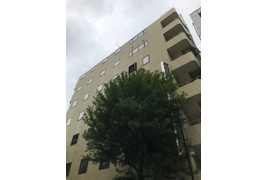 駿河台スカイビルの外観