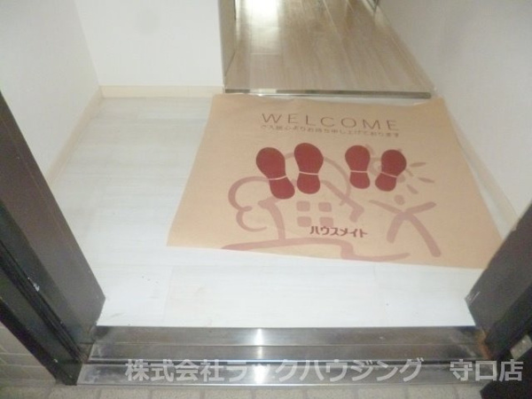 ジョイライフ14の玄関