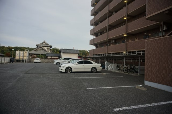 【Y.M. Jupiterの駐車場】