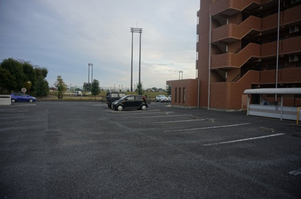 【Y.M. Jupiterの駐車場】