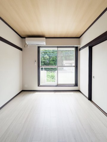 【ラ・ルーチェ小美玉の洋室】