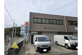 白川台倉庫付事務所Aの外観