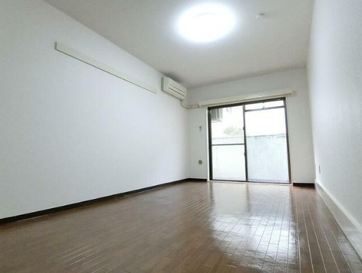 日興パレス永福町の居間