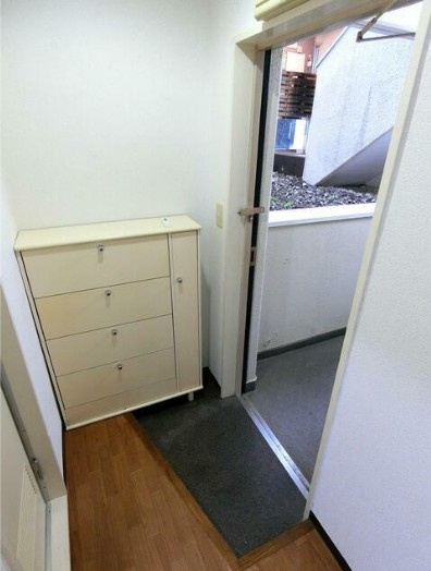 日興パレス永福町の玄関