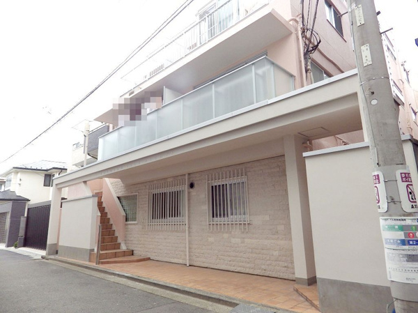 白山シルクハイツの外観