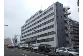 三石ヨコハマビルの外観