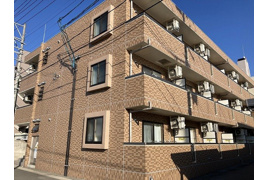 ファミーユ小白川の外観