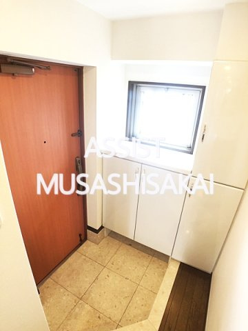 ダイアパレス プロヴァンシア武蔵境の玄関