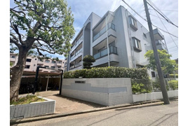 エステート市ヶ尾の外観