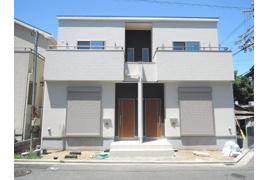 岸和田市上野町東のテラスの外観