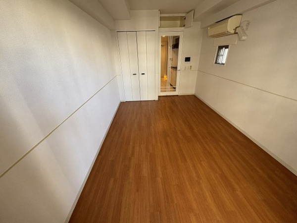 インベスト神戸エアフロントの居間