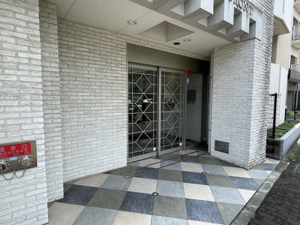 インベスト神戸エアフロントのエントランス