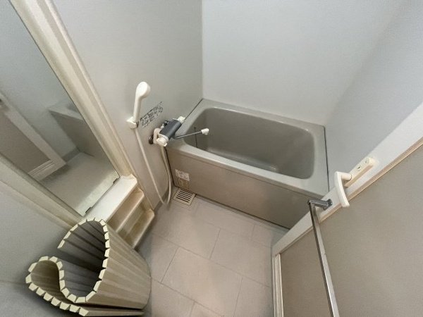 インベスト神戸エアフロントの浴室