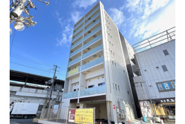 橿原市内膳町のマンションの外観