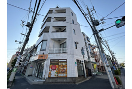 クリスタルエイトの外観