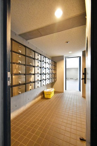 メネダスのその他