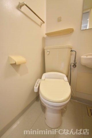 メネダスのトイレ