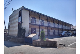 レオパレスラ　フロルⅡの外観