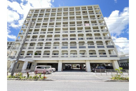 オアシス泡瀬シーサイドビューの外観