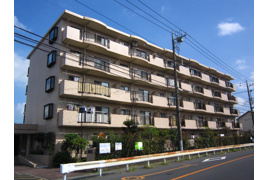 シャルム春日部の外観