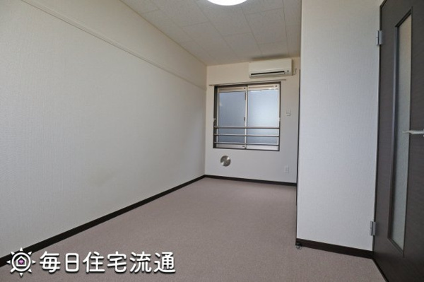 ライクヒストリーの洋室