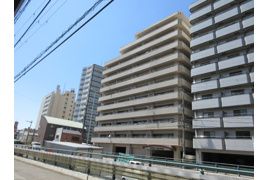 ファミール和歌山壱番館の外観