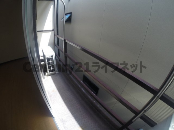 シックスブロック淡路のバルコニー