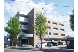 エバーグリーン桜川の外観