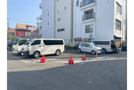アイケーモータープールの外観