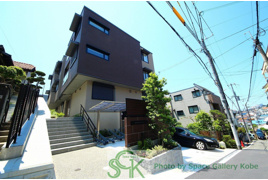 シャーメゾンガーデンズ旭が丘の外観