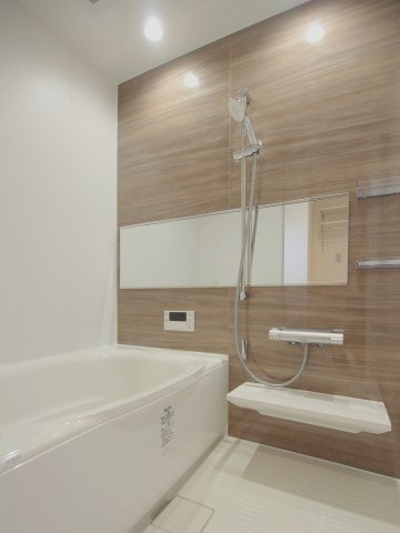 【アネックス伍番館の浴室】