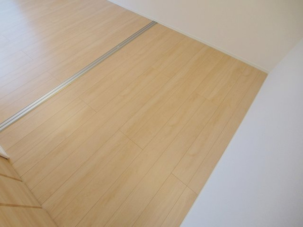 【アネックス伍番館の子供部屋】