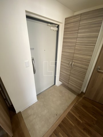 SHINSAIBASHI1921の玄関