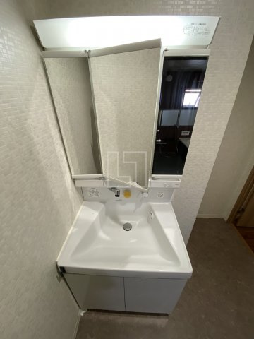 SHINSAIBASHI1921の独立洗面台