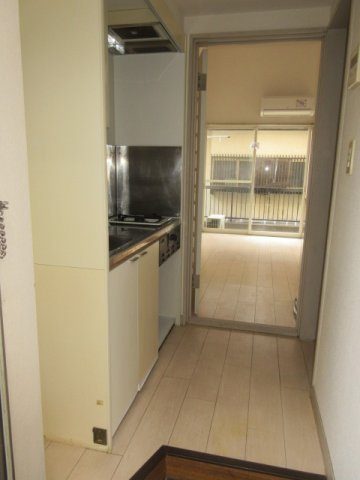 【YKマンションの玄関】