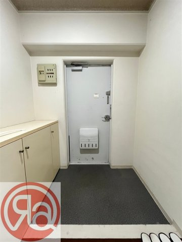 あみだ池ハイツの玄関