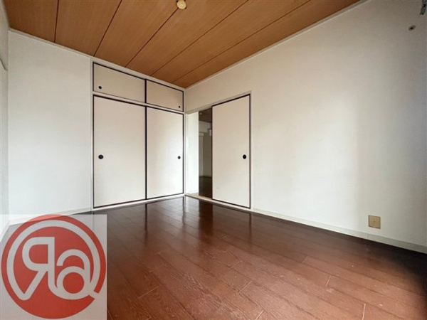 あみだ池ハイツの洋室