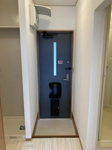 【エチュード関口の玄関】