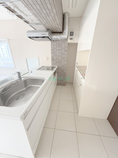 【メゾン・ド・トルティのキッチン】