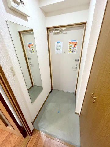 コーポ小林の玄関