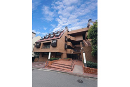 スカイプラザ赤坂の外観