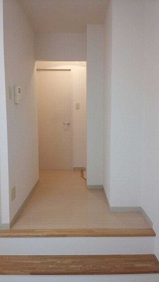 【パークヒルズ中央12の玄関】